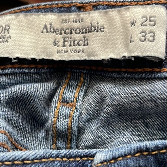 Abercrombie & Fitch Blue Jeans. W25 L33. Some wear see photos, otherwise nice! - Picture 6 of 8